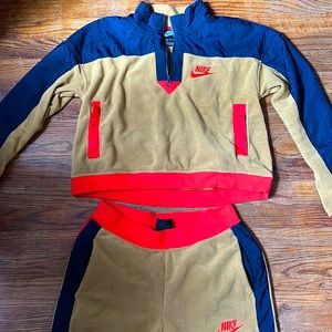 Retro Nike set, size small